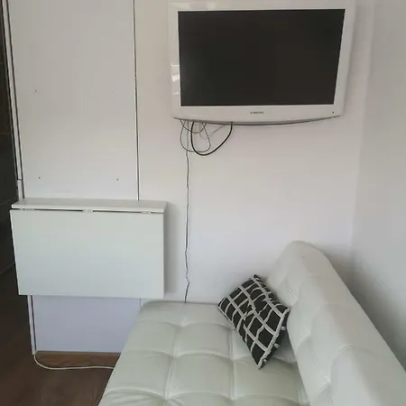 Ruska Street - Studio Appartement *